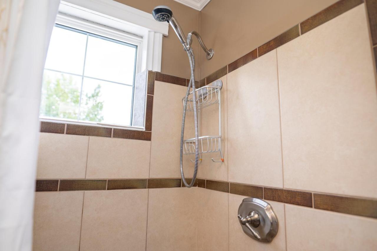 Downtown Whitehorse Apartment In Old Town エクステリア 写真