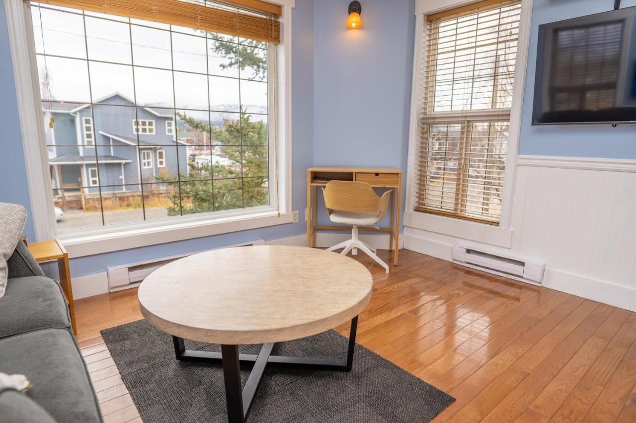 Downtown Whitehorse Apartment In Old Town エクステリア 写真