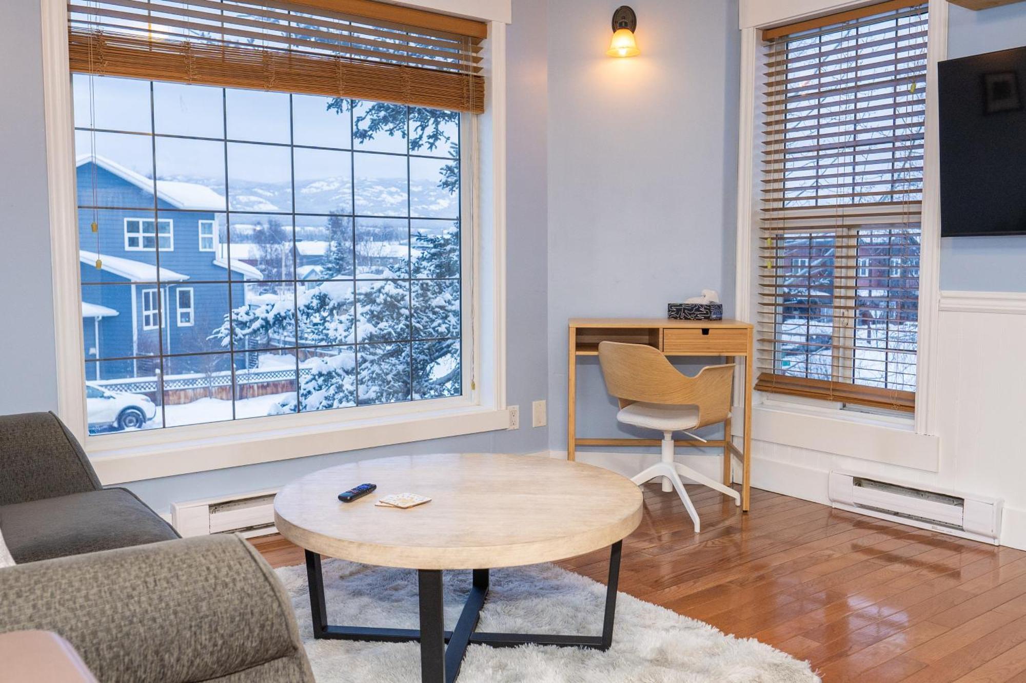 Downtown Whitehorse Apartment In Old Town エクステリア 写真